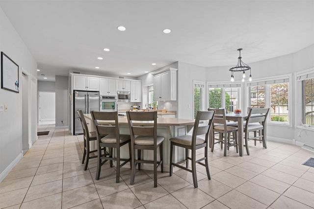 601 E CARRINGTON LANE, Appleton, WI 54913