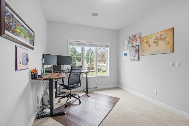 601 E CARRINGTON LANE, Appleton, WI 54913