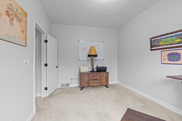 601 E CARRINGTON LANE, Appleton, WI 54913
