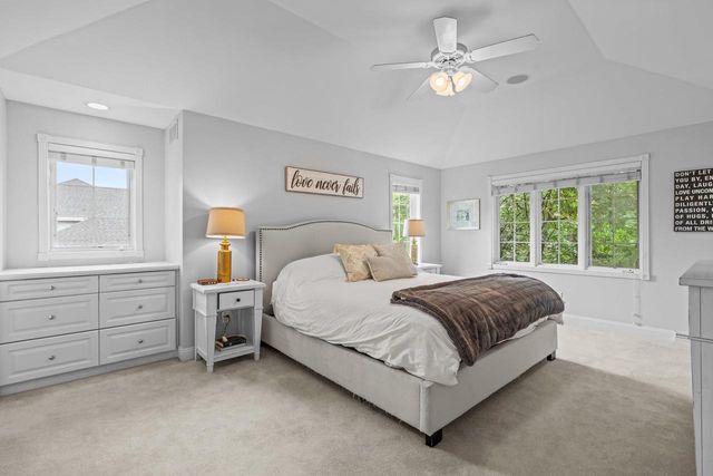 601 E CARRINGTON LANE, Appleton, WI 54913