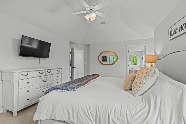 601 E CARRINGTON LANE, Appleton, WI 54913