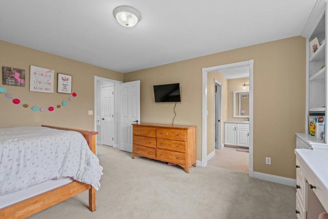 601 E CARRINGTON LANE, Appleton, WI 54913