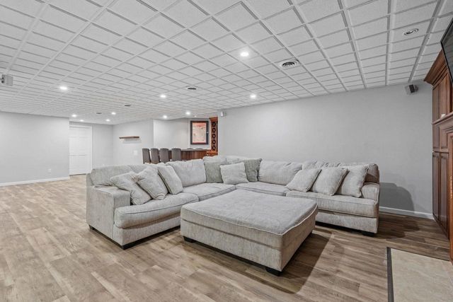 601 E CARRINGTON LANE, Appleton, WI 54913