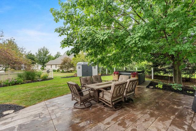 601 E CARRINGTON LANE, Appleton, WI 54913