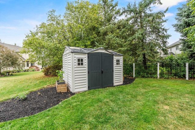 601 E CARRINGTON LANE, Appleton, WI 54913