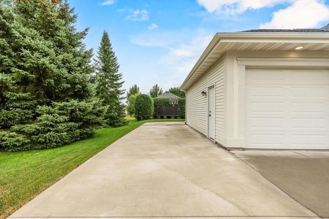 601 E CARRINGTON LANE, Appleton, WI 54913