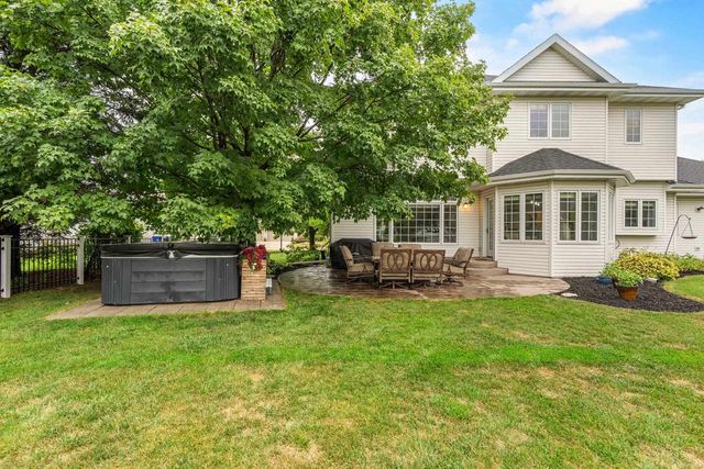 601 E CARRINGTON LANE, Appleton, WI 54913