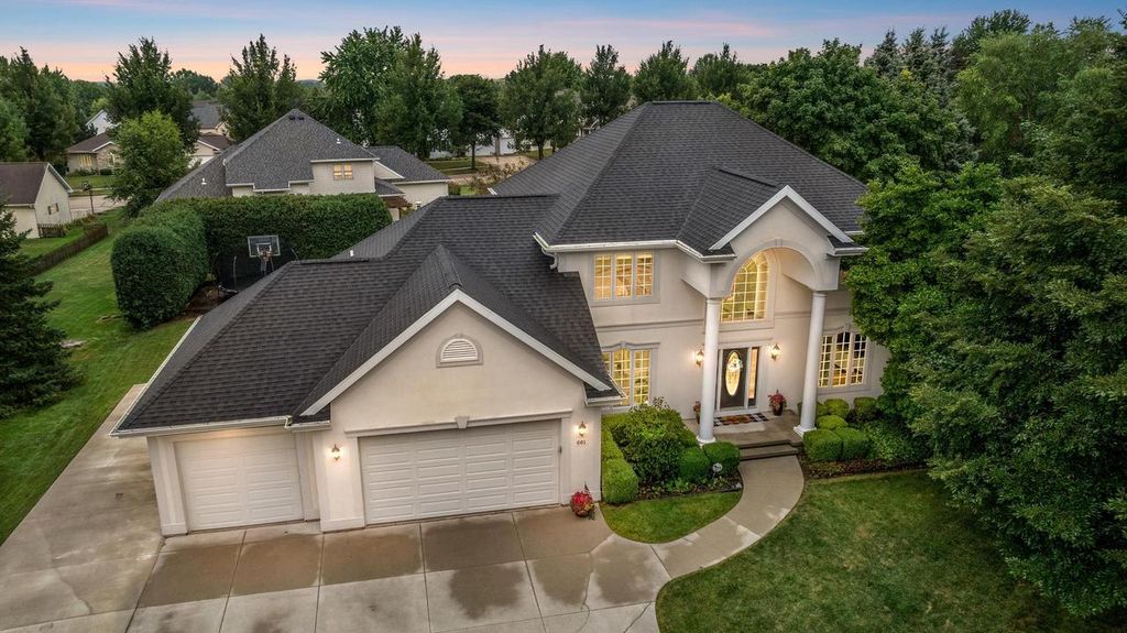601 E CARRINGTON LANE, Appleton, WI 54913