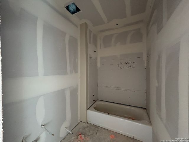 10106 Pine River Rd., Schertz, TX 78154