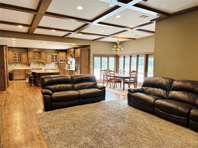 4224 S 69th West Avenue, Tulsa, OK 74107