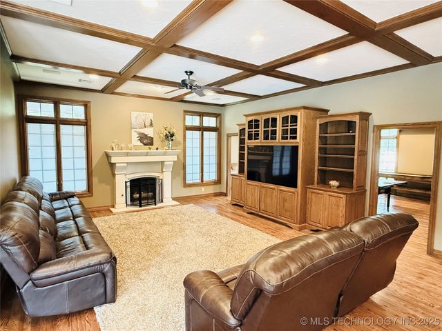 4224 S 69th West Avenue, Tulsa, OK 74107