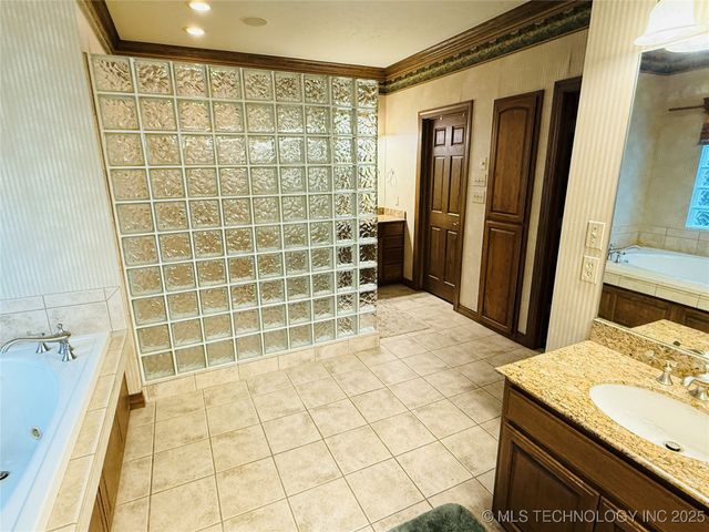 4224 S 69th West Avenue, Tulsa, OK 74107