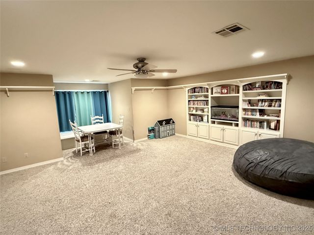 4224 S 69th West Avenue, Tulsa, OK 74107