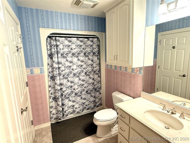 4224 S 69th West Avenue, Tulsa, OK 74107