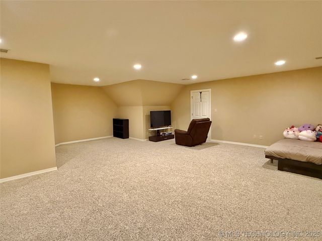 4224 S 69th West Avenue, Tulsa, OK 74107