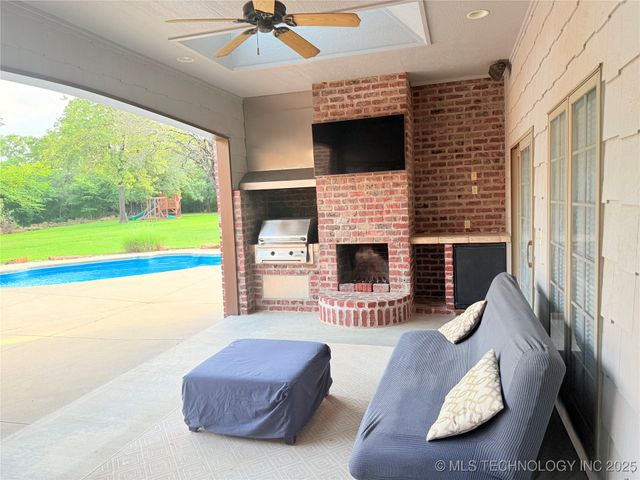 4224 S 69th West Avenue, Tulsa, OK 74107