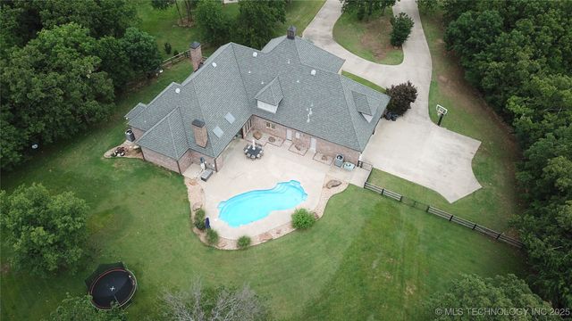 4224 S 69th West Avenue, Tulsa, OK 74107