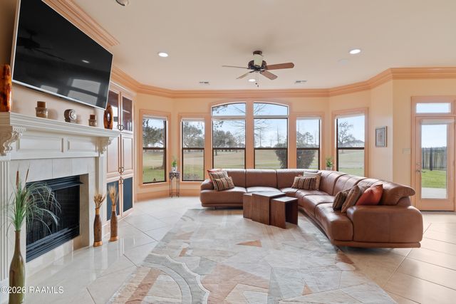 106 Augusta Drive, Broussard, LA 70518