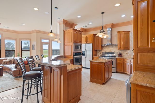 106 Augusta Drive, Broussard, LA 70518