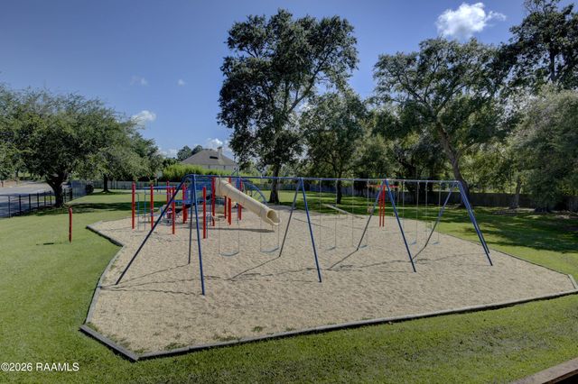 106 Augusta Drive, Broussard, LA 70518