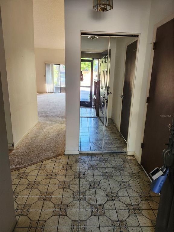 Image 16 of property listing at 9896 LAKE SEMINOLE DRIVE E, Largo, FL 33773