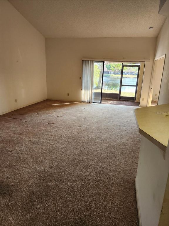 Image 17 of property listing at 9896 LAKE SEMINOLE DRIVE E, Largo, FL 33773