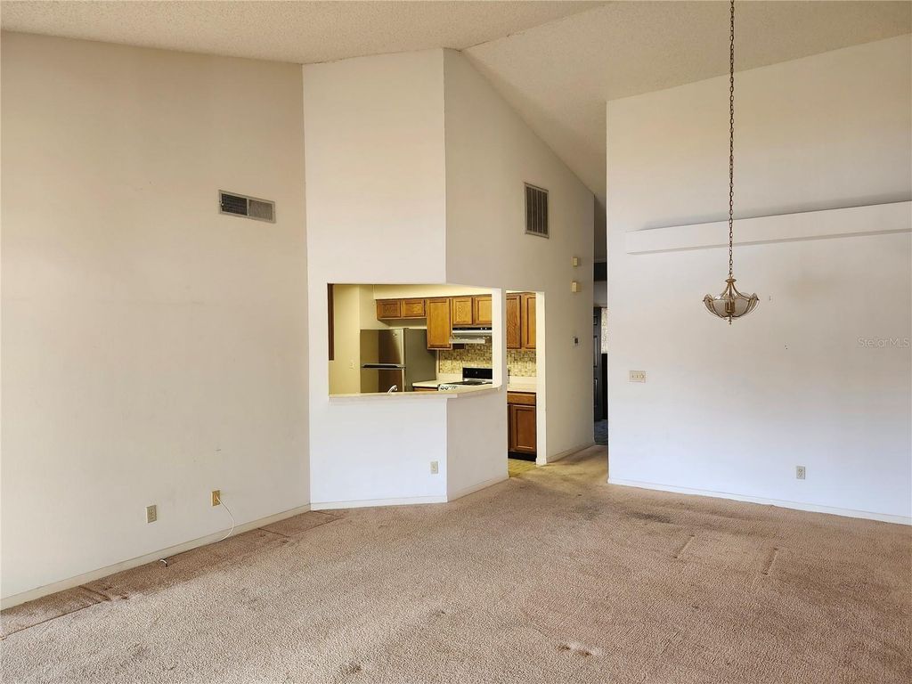 Image 21 of property listing at 9896 LAKE SEMINOLE DRIVE E, Largo, FL 33773