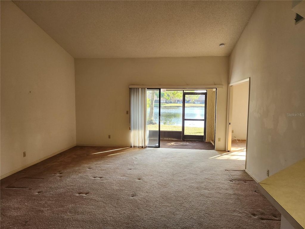 Image 7 of property listing at 9896 LAKE SEMINOLE DRIVE E, Largo, FL 33773