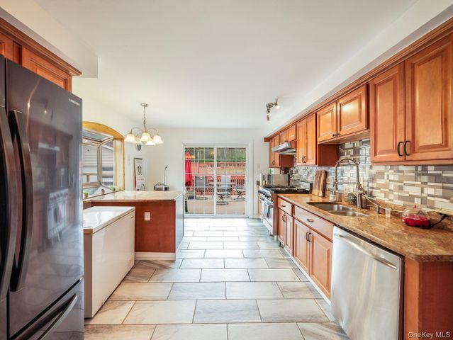 2643 State Route 209, Wurtsboro, NY 12790