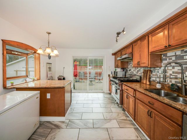 2643 State Route 209, Wurtsboro, NY 12790