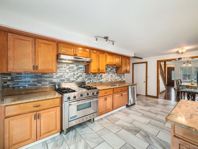 2643 State Route 209, Wurtsboro, NY 12790