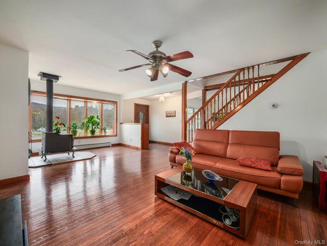 2643 State Route 209, Wurtsboro, NY 12790