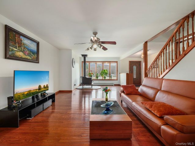 2643 State Route 209, Wurtsboro, NY 12790