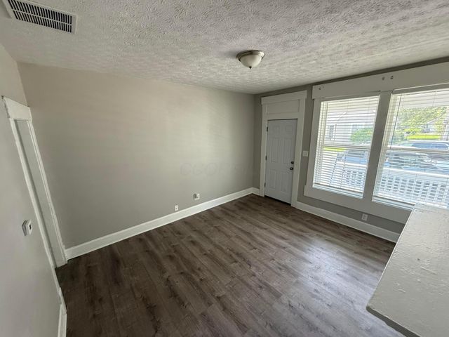 212 S Yale Avenue, Columbus, OH 43222