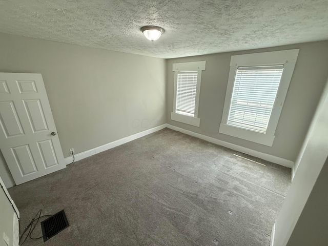 212 S Yale Avenue, Columbus, OH 43222