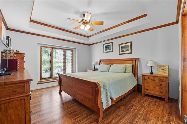 902 Aspen Drive, Smithville, MO 64089