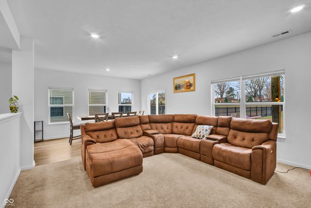 4418 Ashworth Lane, Columbus, IN 47201