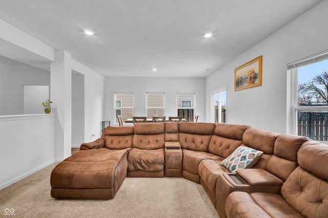 4418 Ashworth Lane, Columbus, IN 47201