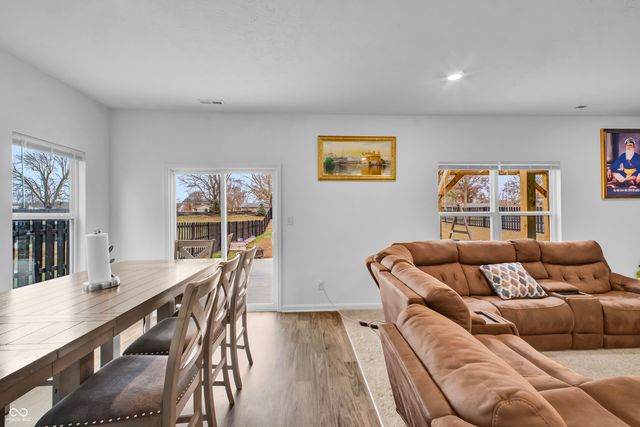 4418 Ashworth Lane, Columbus, IN 47201