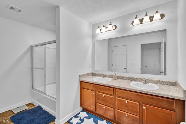 4418 Ashworth Lane, Columbus, IN 47201