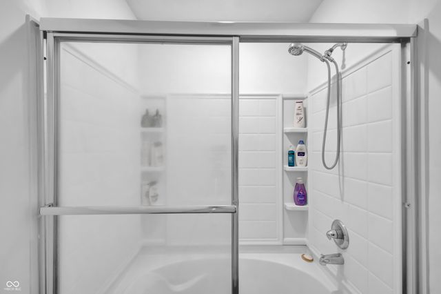 4418 Ashworth Lane, Columbus, IN 47201