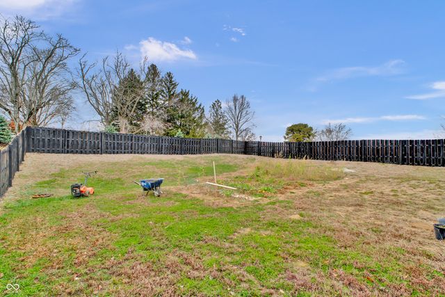 4418 Ashworth Lane, Columbus, IN 47201