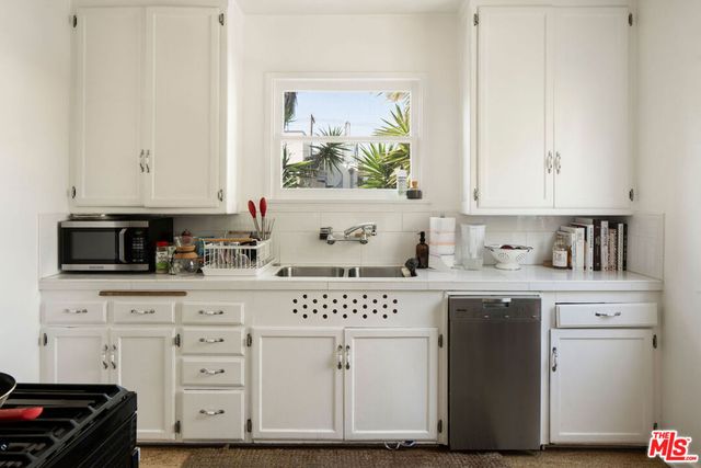 608 Westminster Avenue, Venice, CA 90291