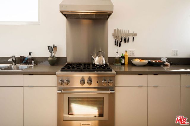 608 Westminster Avenue, Venice, CA 90291