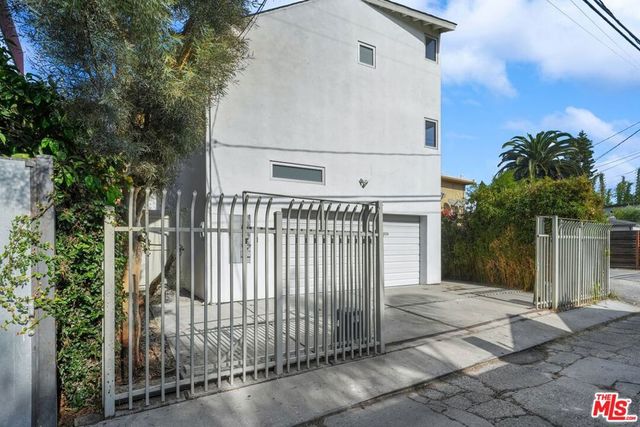 608 Westminster Avenue, Venice, CA 90291