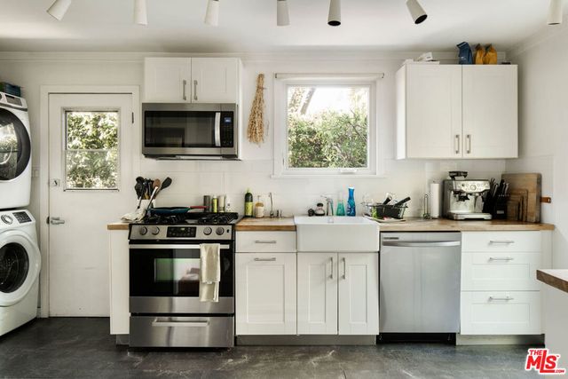 608 Westminster Avenue, Venice, CA 90291