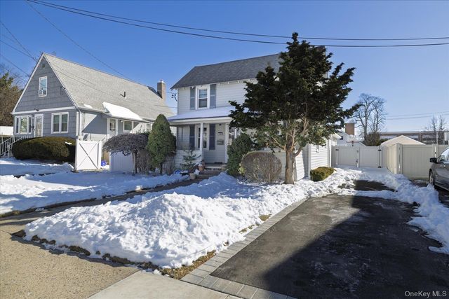 982 Adams Street, Baldwin, NY 11510