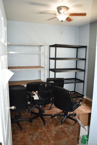 13688 S I-35, Dilley, TX 78017