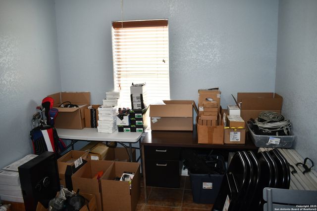 13688 S I-35, Dilley, TX 78017