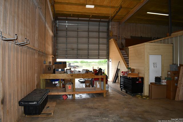 13688 S I-35, Dilley, TX 78017